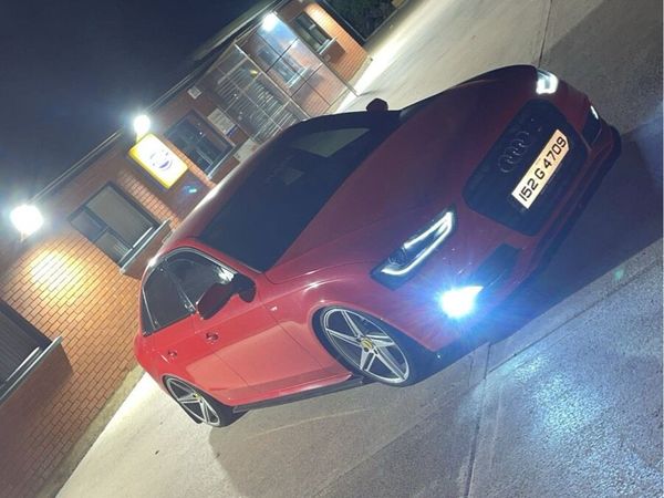 Audi A4 Saloon, Diesel, 2015, Red