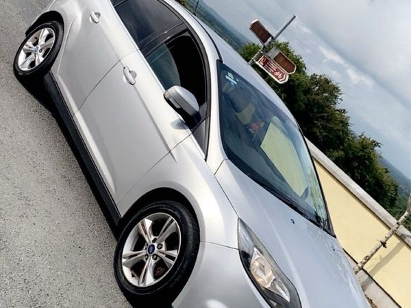 Ford Focus Hatchback, Diesel, 2011, Silver