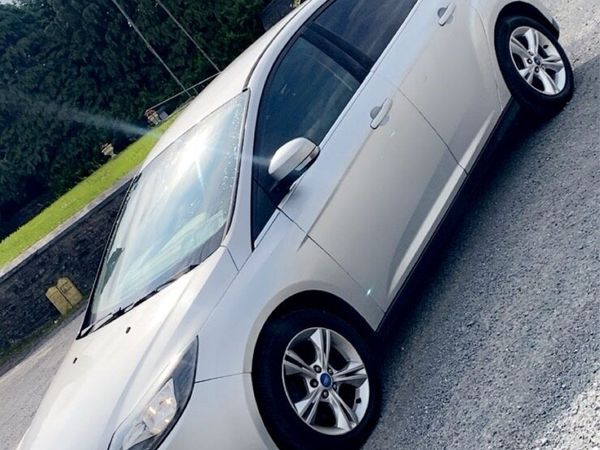 Ford Focus Hatchback, Diesel, 2011, Silver