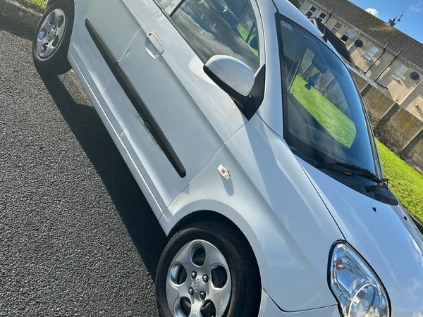 Kia Picanto Hatchback, Petrol, 2009, White