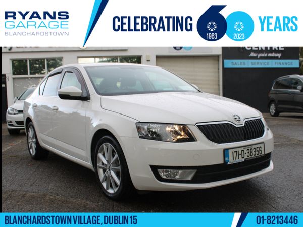 Skoda Octavia Hatchback, Diesel, 2017, White