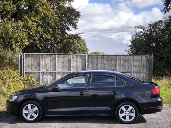 Volkswagen Jetta Saloon, Diesel, 2012, Black