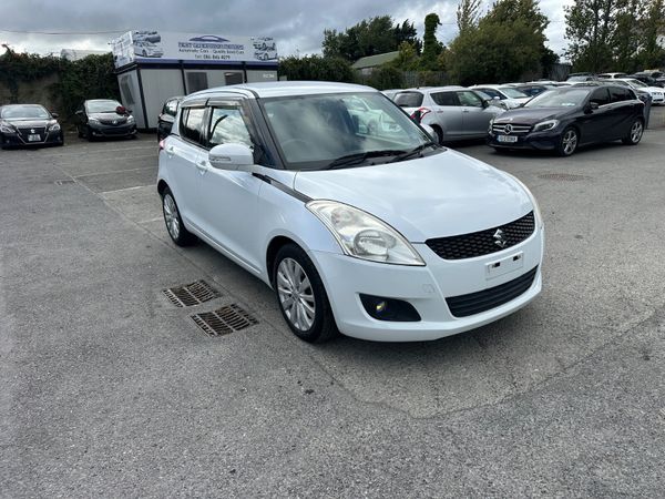 Suzuki Swift Hatchback, Petrol, 2012, White