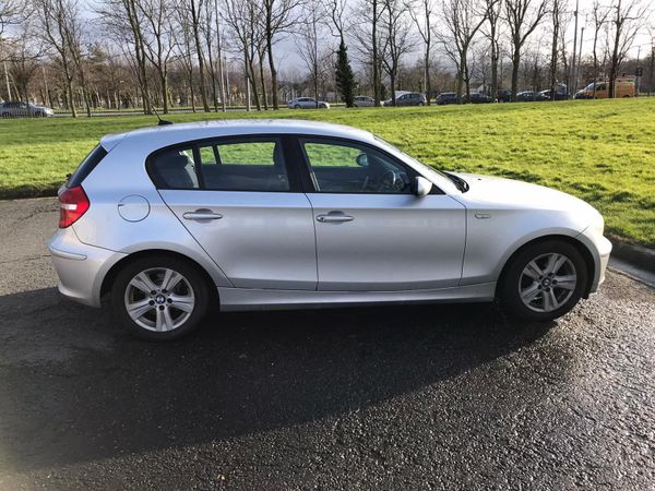 BMW 1-Series Hatchback, Diesel, 2009, Silver