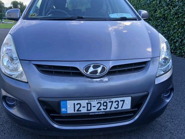 Hyundai i20 Hatchback, Petrol, 2012, Grey