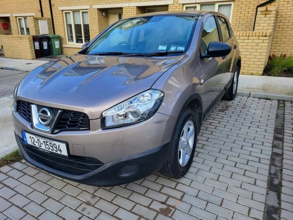 Nissan Qashqai MPV, Petrol, 2012, Brown