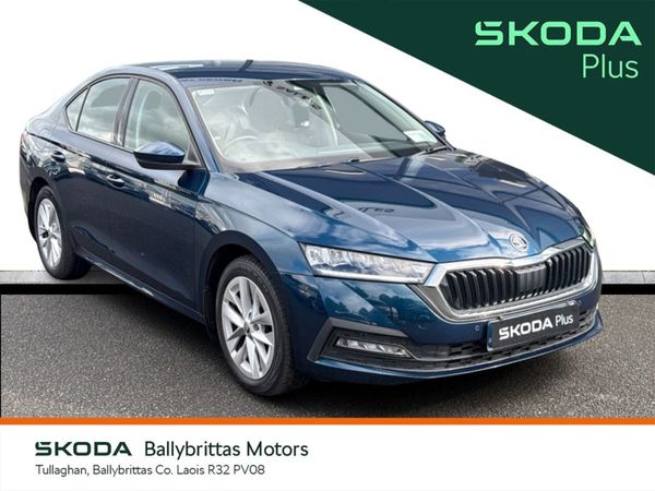Skoda Octavia Saloon, Diesel, 2023, Blue