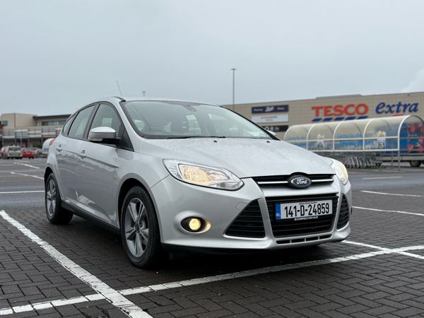 Ford Focus Hatchback, Petrol, 2014, Silver