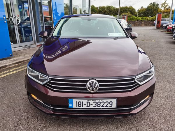 Volkswagen Passat Saloon, Diesel, 2018, Red