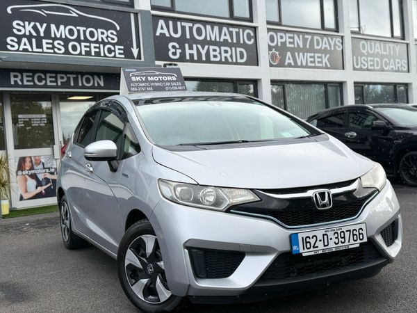 Honda Jazz Hatchback, Petrol Hybrid, 2016, Silver