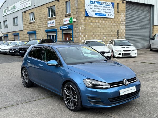 Volkswagen Golf Hatchback, Petrol, 2016, Red