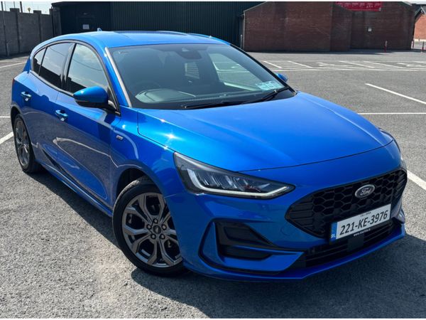 Ford Focus Hatchback, Petrol, 2022, Blue
