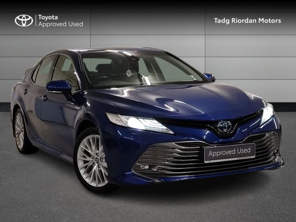 Toyota Camry Saloon, Petrol Hybrid, 2020, Blue