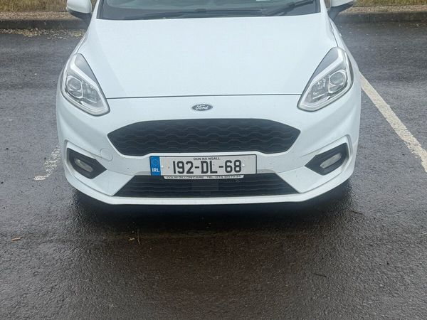 Ford Fiesta Hatchback, Petrol, 2019, White