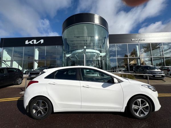 Hyundai i30 Hatchback, Diesel, 2015, White