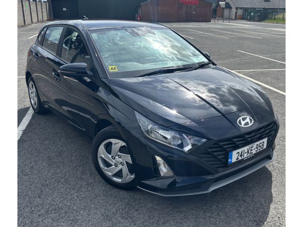 Hyundai i20 Hatchback, Petrol, 2024, Black