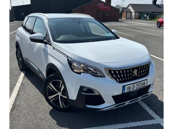 Peugeot 3008 MPV, Petrol, 2019, White