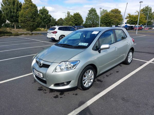 Toyota Auris Hatchback, Petrol, 2008, Silver