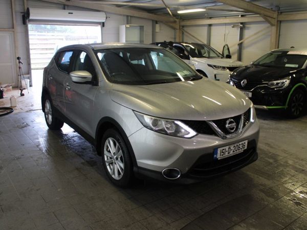 Nissan Qashqai Hatchback, Diesel, 2015, Silver