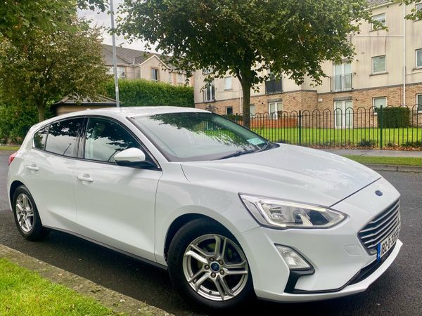 Ford Focus Hatchback, Petrol, 2018, White