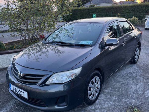 Toyota Corolla Saloon, Diesel, 2011, Grey