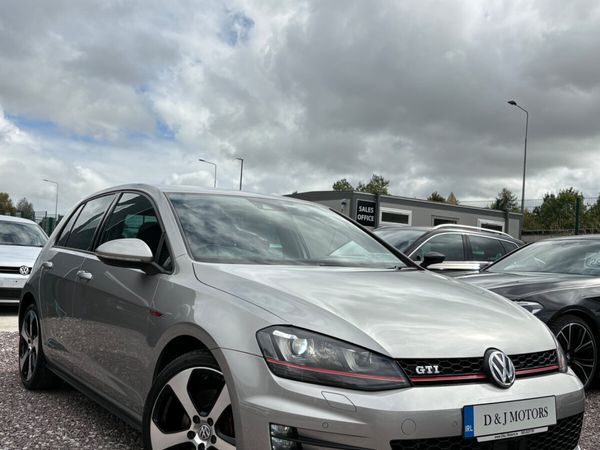 Volkswagen Golf Hatchback, Petrol, 2015, Silver