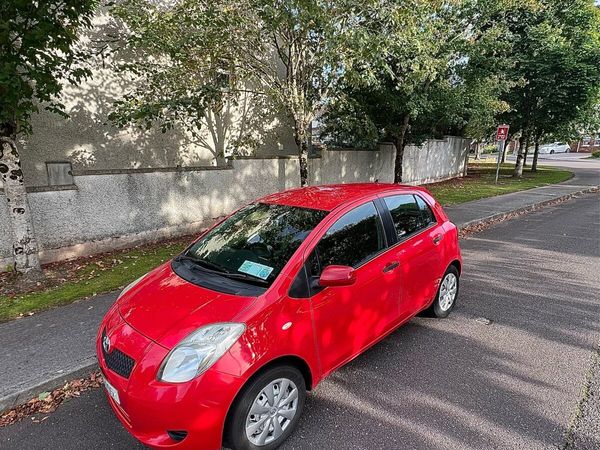 Toyota Yaris Hatchback, Petrol, 2008, Red
