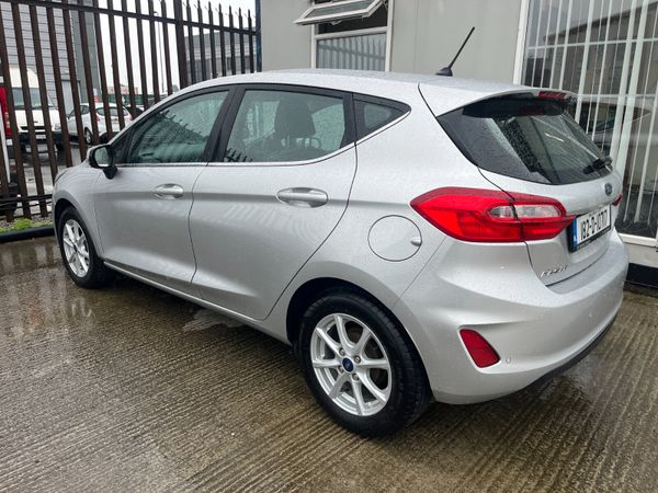 Ford Fiesta Hatchback, Petrol, 2018, Grey