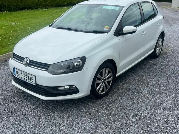 Volkswagen Polo Hatchback, Petrol, 2015, White