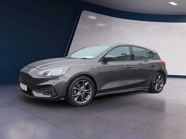 Ford Focus Hatchback, Diesel, 2019, Grey