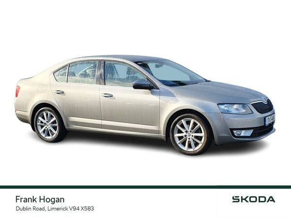 Skoda Octavia Saloon, Petrol, 2017, Yellow