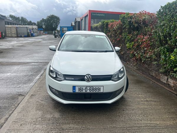 Volkswagen Polo Hatchback, Petrol, 2016, White