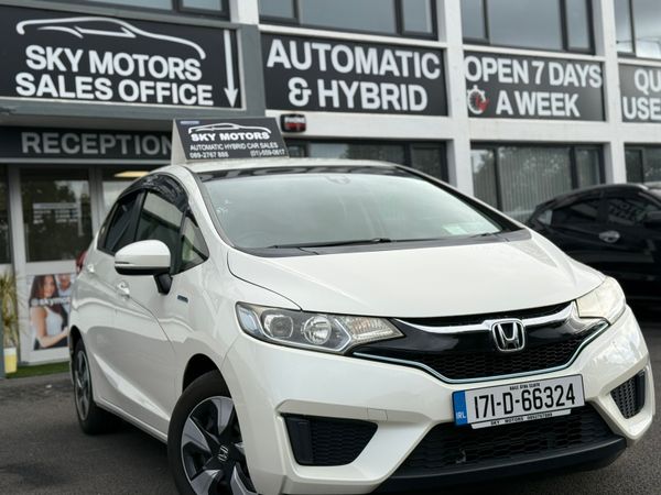 Honda Fit Hatchback, Petrol Hybrid, 2017, White