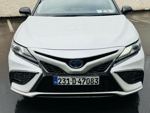 Toyota Prius Saloon, Petrol Hybrid, 2023, White