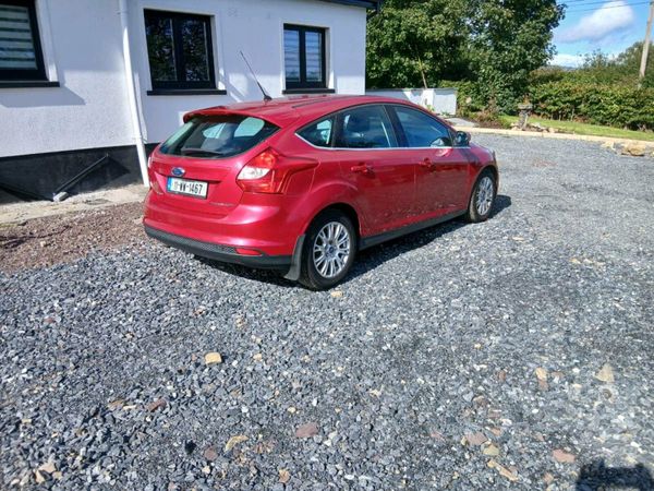 Ford Focus Hatchback, Diesel, 2011, Red