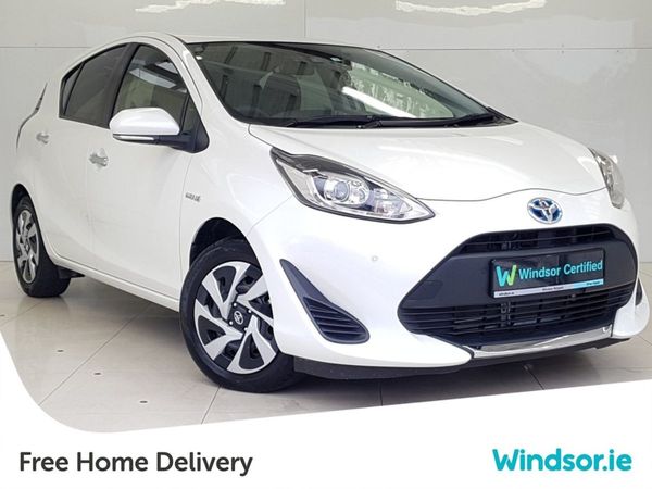 Toyota Aqua Hatchback, Petrol Hybrid, 2021, White
