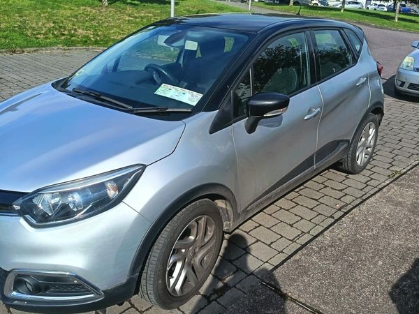 Renault Captur Hatchback, Diesel, 2015, Silver