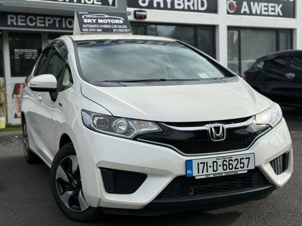 Honda Fit Hatchback, Petrol Hybrid, 2017, White