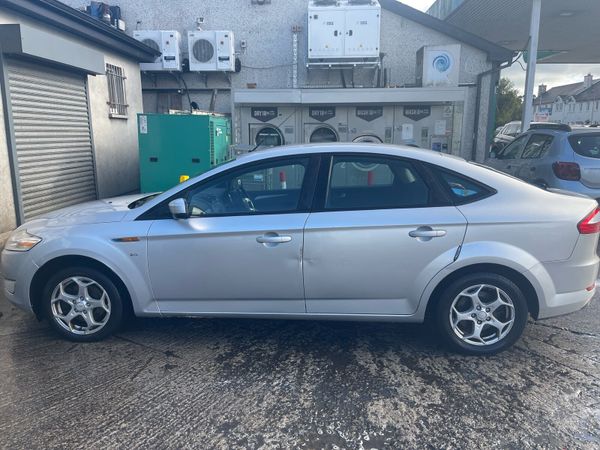 Ford Mondeo Hatchback, Diesel, 2010, Silver