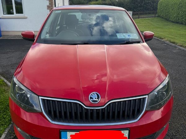 Skoda Fabia Hatchback, Petrol, 2016, Red