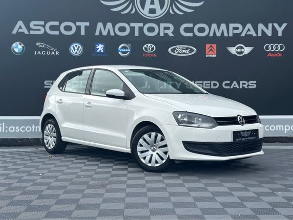Volkswagen Polo Hatchback, Petrol, 2013, White