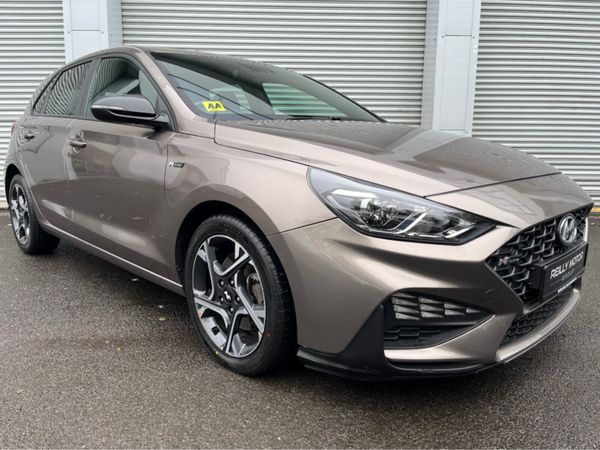 Hyundai i30 Hatchback, Petrol, 2021, Brown