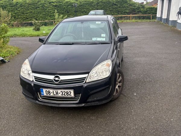 Opel Astra Hatchback, Petrol, 2008, Black