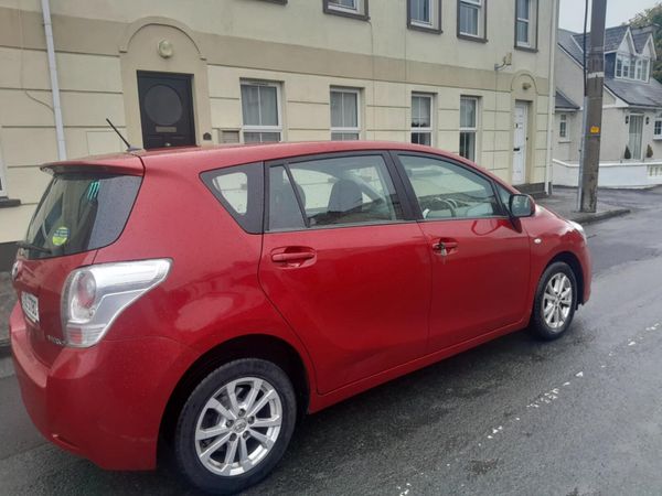 Toyota Verso MPV, Diesel, 2012, Red