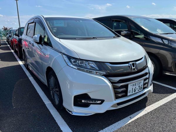 Honda Odyssey MPV, Petrol Hybrid, 2019, White