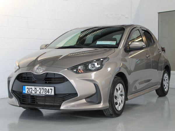 Toyota Yaris Hatchback, Petrol, 2021, Grey