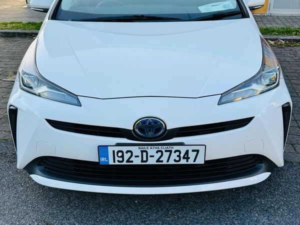 Toyota Prius Hatchback, Petrol Hybrid, 2019, White