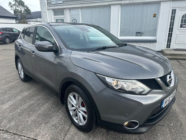 Nissan Qashqai Hatchback, Diesel, 2014, Grey