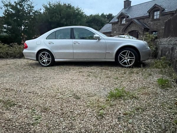 Mercedes-Benz E-Class Saloon, Petrol, 2007, Silver