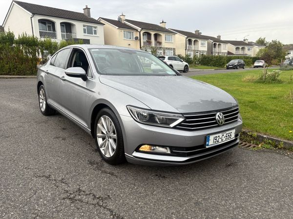 Volkswagen Passat Saloon, Diesel, 2019, Grey